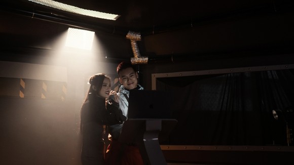 Da LAB tung MV Skyline đầu tư khủng như phim khoa học viễn tưởng ảnh 2