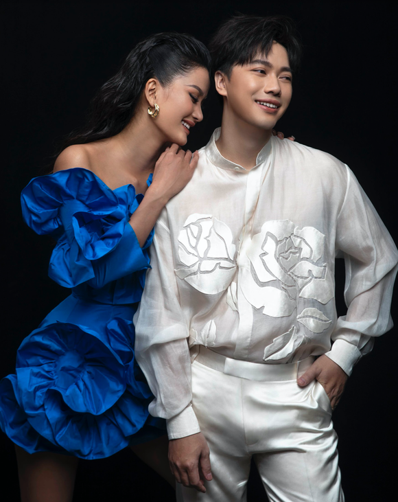 NTK Trần Hùng mang tảo biển, nhựa sinh học vào BST thứ 8 ở London Fashion Week 2022 ảnh 8