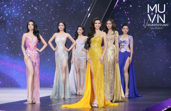 Trước thềm chung kết Hoa hậu Hoàn vũ Việt Nam 2022, Harnaaz Sandhu, Catriona Gray và Natalie Glebova nói về Top 41 ảnh 7