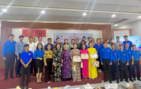 Nguyễn Thị Mỹ Hạnh đoạt Giải Nhất Hội thi Thuyết minh viên trẻ giỏi năm 2022 ảnh 4
