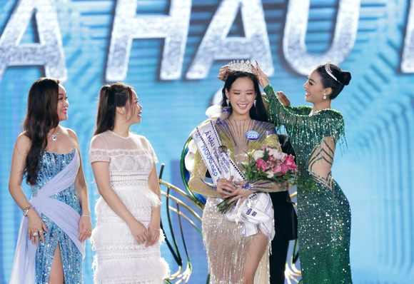 Người đẹp Huỳnh Nguyễn Mai Phương đăng quang Hoa hậu Thế giới Việt Nam 2022 ảnh 12