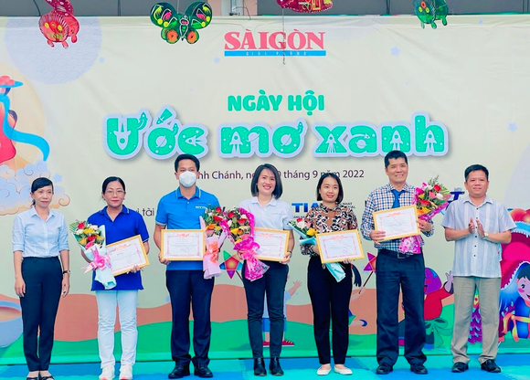 Mang đêm hội trăng rằm về với trẻ em Bình Chánh ảnh 17