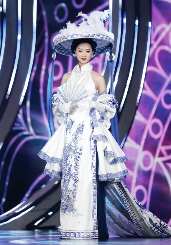 Mãn nhãn trang phục dân tộc cùng Hoa hậu Hoà bình Việt Nam 2022 ảnh 12