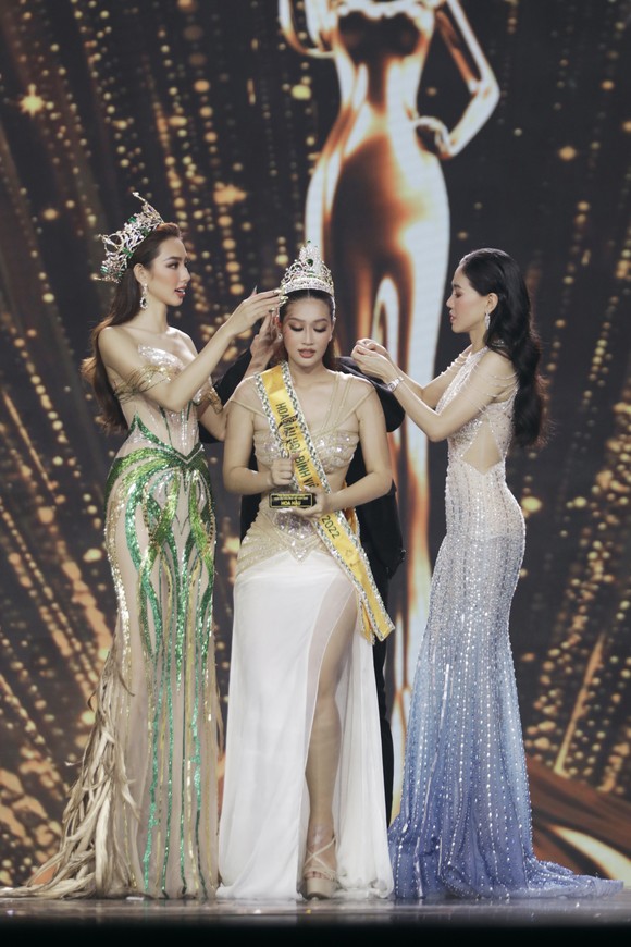 Người đẹp Đoàn Thiên Ân đăng quang Miss Grand Vietnam 2022 ảnh 6