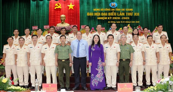 Đại tá Đinh Văn Nơi tái đắc cử Bí thư Đảng ủy Công an tỉnh An Giang  ảnh 1