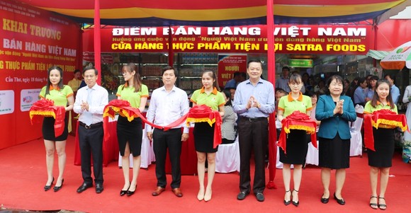 Khai trương điểm bán hàng Việt cố định ở Cần Thơ  ảnh 1