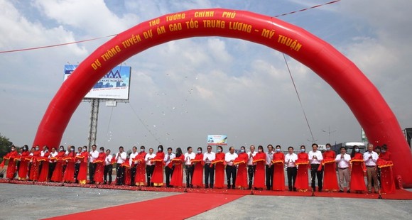 Cao tốc Trung Lương – Mỹ Thuận chính thức thông tuyến kỹ thuật ảnh 1