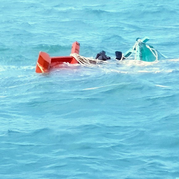 Kiên Giang: Cứu thành công 7 ngư dân bị nạn trên biển ảnh 1
