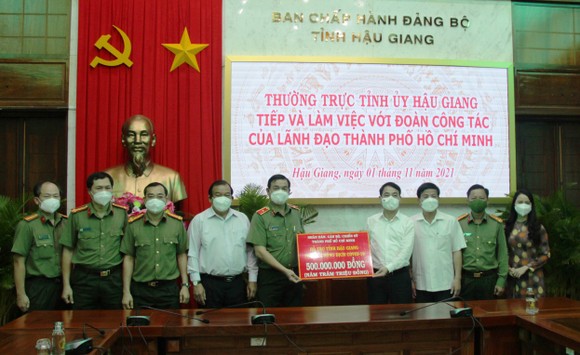 TPHCM cảm ơn tỉnh Kiên Giang và Hậu Giang hỗ trợ phòng chống dịch Covid-19 ảnh 4