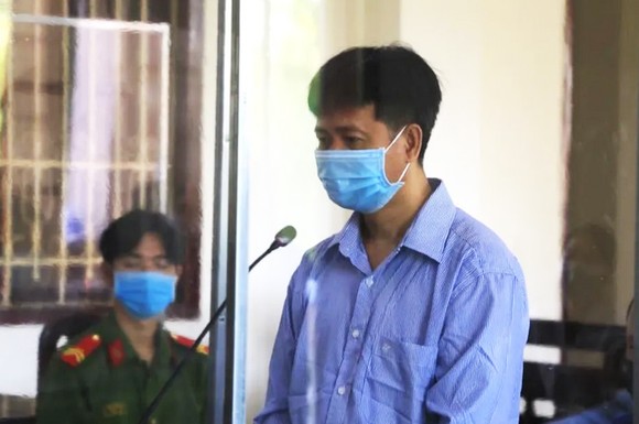 Tử hình kế toán doanh nghiệp tham ô hơn 228 tỷ đồng để đánh bạc trên mạng ảnh 1