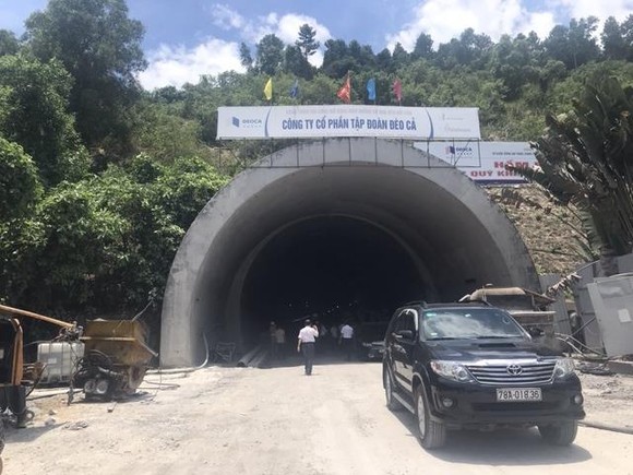 Tháng 9-2020, hầm đường bộ Hải Vân hoàn thành, đưa vào sử dụng ảnh 2