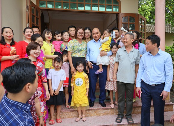 Chủ tịch nước Nguyễn Xuân Phúc: Xây dựng viện dưỡng lão, cơ sở chăm sóc phục vụ người cao tuổi ảnh 4