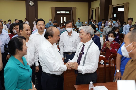 Chủ tịch nước Nguyễn Xuân Phúc: Chăm lo tốt hơn lực lượng y tế cơ sở ảnh 4