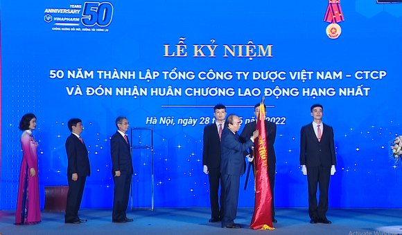 Chủ tịch nước Nguyễn Xuân Phúc: Không để xảy ra tình trạng thiếu thuốc, trang thiết bị y tế ảnh 1