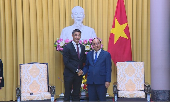 Chủ tịch nước Nguyễn Xuân Phúc tiếp Bộ trưởng Tư pháp Nhật Bản và Lãnh sự Danh dự Việt Nam tại Thụy Sĩ  ảnh 2