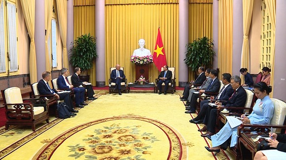 Chủ tịch nước Nguyễn Xuân Phúc tiếp Bộ trưởng Ngoại giao Cộng hòa Hy Lạp Nikolaos Dendias ảnh 1