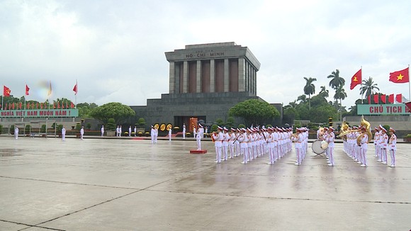 Lãnh đạo Đảng, Nhà nước vào Lăng viếng Chủ tịch Hồ Chí Minh ảnh 5