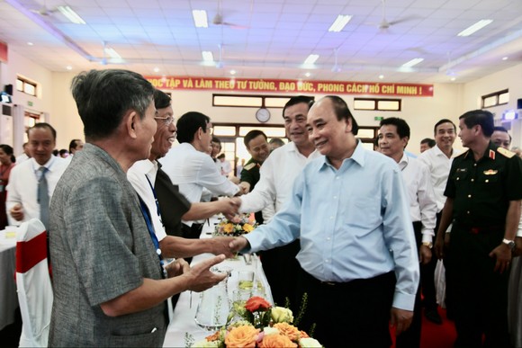 Chủ tịch nước thăm, tặng quà cán bộ lão thành cách mạng tại huyện Đại Lộc, tỉnh Quảng Nam ảnh 4