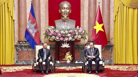 Chủ tịch nước Nguyễn Xuân Phúc tiếp Chủ tịch Quốc hội Vương quốc Campuchia ảnh 4