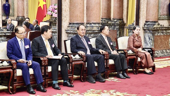 Chủ tịch nước Nguyễn Xuân Phúc tiếp Chủ tịch Quốc hội Vương quốc Campuchia ảnh 6