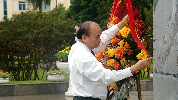 Chủ tịch nước Nguyễn Xuân Phúc: Người cao tuổi được quan tâm, chăm sóc tốt nhất ảnh 7
