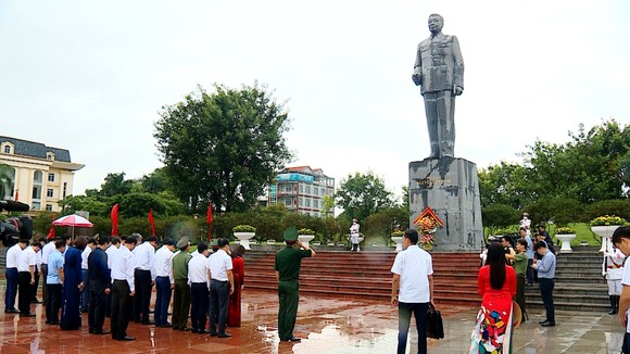 Chủ tịch nước Nguyễn Xuân Phúc: Người cao tuổi được quan tâm, chăm sóc tốt nhất ảnh 6