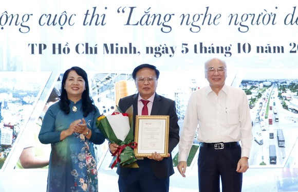 Chủ tịch HĐND TPHCM Nguyễn Thị Lệ dự lễ trao giải 'Lắng nghe người dân hiến kế' ảnh 2
