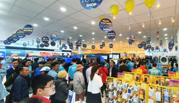 Điện máy Xanh vượt mốc 1.000 siêu thị đạt trên 40% thị phần trong ngành bán lẻ điện máy ảnh 1