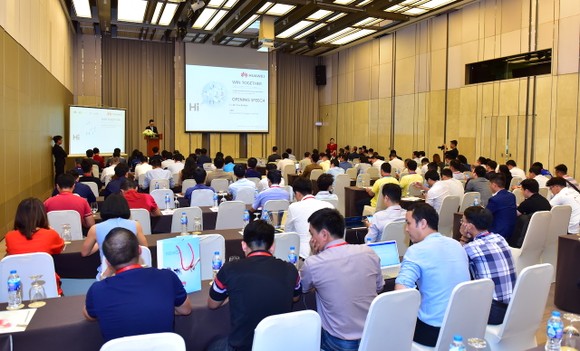 Hội nghị có sự tham gia của gần 100 đối tác tại Việt Nam