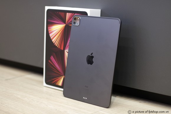 FPT Shop mở bán loạt sản phẩm chính hãng mới nhất từ Apple ảnh 1