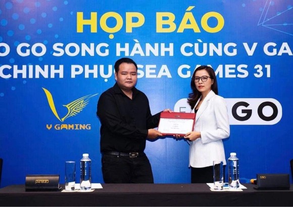 Fado Go hỗ trợ hai đội tuyển E-Sport Việt Nam ảnh 1