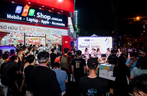 Rộn ràng mở bán Chuyên gia chân dung OPPO Reno8 Series ảnh 1