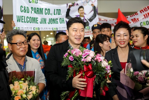 Nhà vô địch Jin Jong Oh hào hứng truyền ngọn lửa  đam mê đến Việt Nam