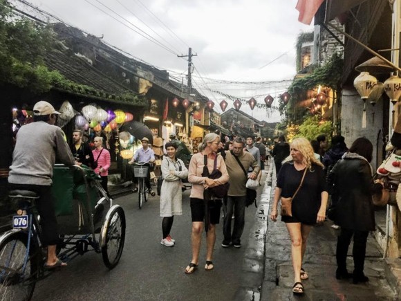 5 tháng đầu năm 2019, khách quốc tế đến Việt Nam giảm nhẹ  ảnh 1