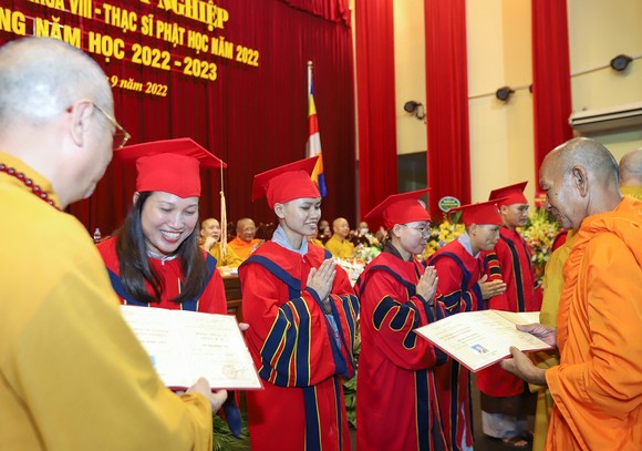 Gần 10.000 tăng, ni sinh, phật tử tham dự lễ khai giảng tại Học viện Phật giáo Việt Nam ảnh 1