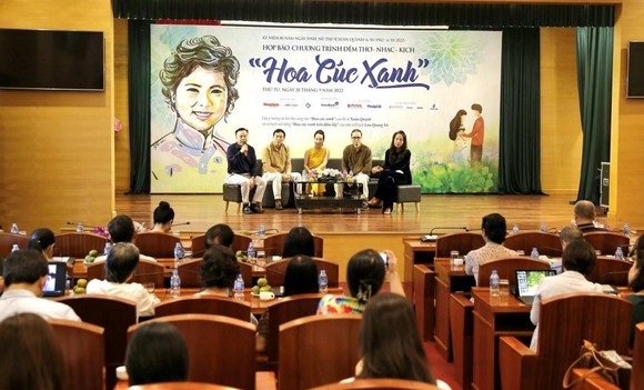 Nhớ Xuân Quỳnh và Lưu Quang Vũ với đêm thơ - nhạc - kịch 'Hoa cúc xanh' ảnh 1