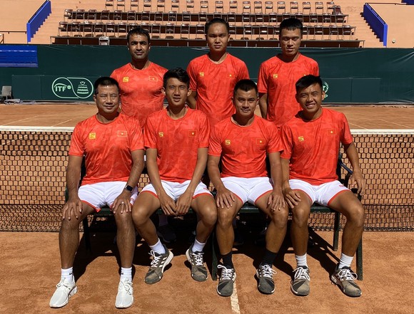Đội tuyển quần vợt Việt Nam chuẩn bị quyết đấu với đội chủ nhà Morocco. 