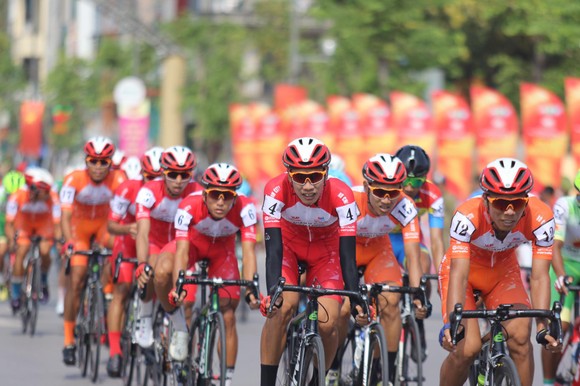 Nguyễn Tấn Hoài thắng chặng mở màn cuộc đua xe đạp Cúp Truyền hình TPHCM ảnh 1