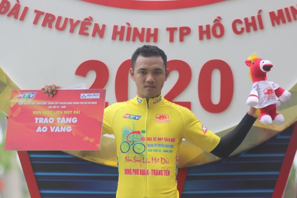 Lê Nguyệt Minh “giải hạn” về nhất chặng 4 Cúp xe đạp Truyền hình TPHCM ảnh 2