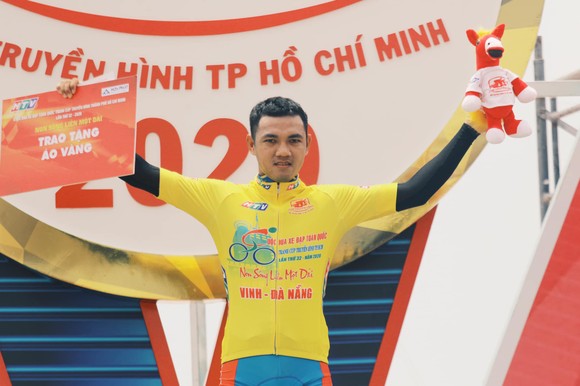 Nguyễn Hoàng Giang gian nan về nhất chặng đèo Cúp xe đạp Truyền hình TPHCM ảnh 3
