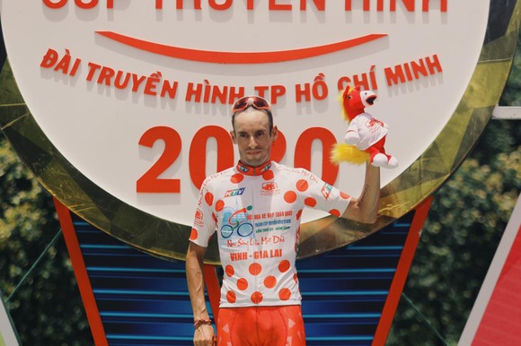 Nguyễn Tấn Hoài lần thứ 4 thắng chặng Cúp xe đạp truyền hình TPHCM ảnh 2