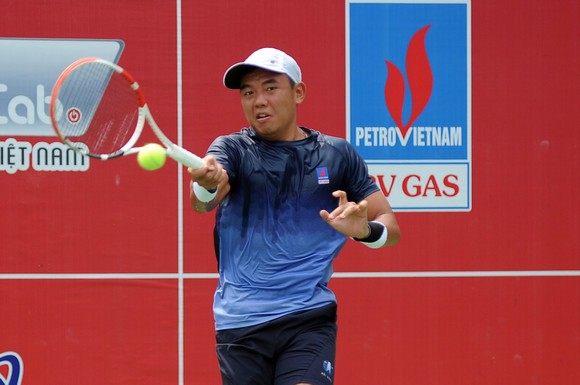 Trịnh Linh Giang lấy hết tiền thưởng giải quần vợt quốc gia tiếp sức cho Lý Hoàng Nam ủng hộ đồng bào miền Trung ảnh 2