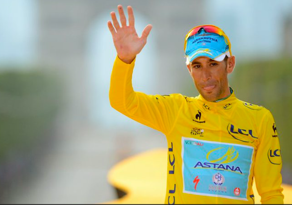 Bất chấp cổ tay bị gãy, Vincenzo Nibali quyết dự Giro d’Italia ảnh 3