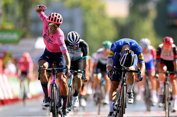 Magnus Cort lần thứ hai thắng chặng giải xe đạp Vuelta a Espana 2021 ảnh 5
