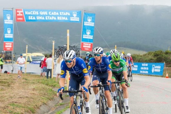 Magnus Cort hoàn tất hat-trick tại giải xe đạp Vuelta a Espana ảnh 4