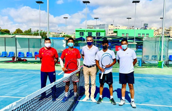 Lý Hoàng Nam giúp đội tuyển Việt Nam vào tranh suất thăng hạng giải quần vợt Davis Cup ảnh 1