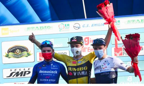 Primoz Roglic chiến thắng ấn tượng tại Giro dell'Emilia ảnh 4
