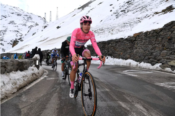 Joao Almeida: “Tôi muốn Giro d'Italia 2022 thêm km chạy cá nhân tính giờ” ảnh 2