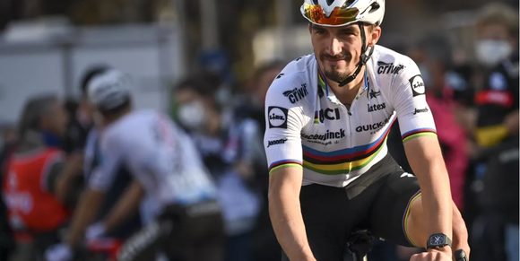 Julian Alaphilippe bất ngờ “quay xe” ảnh 1