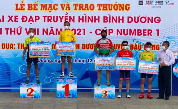 Thái Quốc Tuấn tiếp tục giành chiến thắng ở giải xe đạp Truyền hình Bình Dương ảnh 1